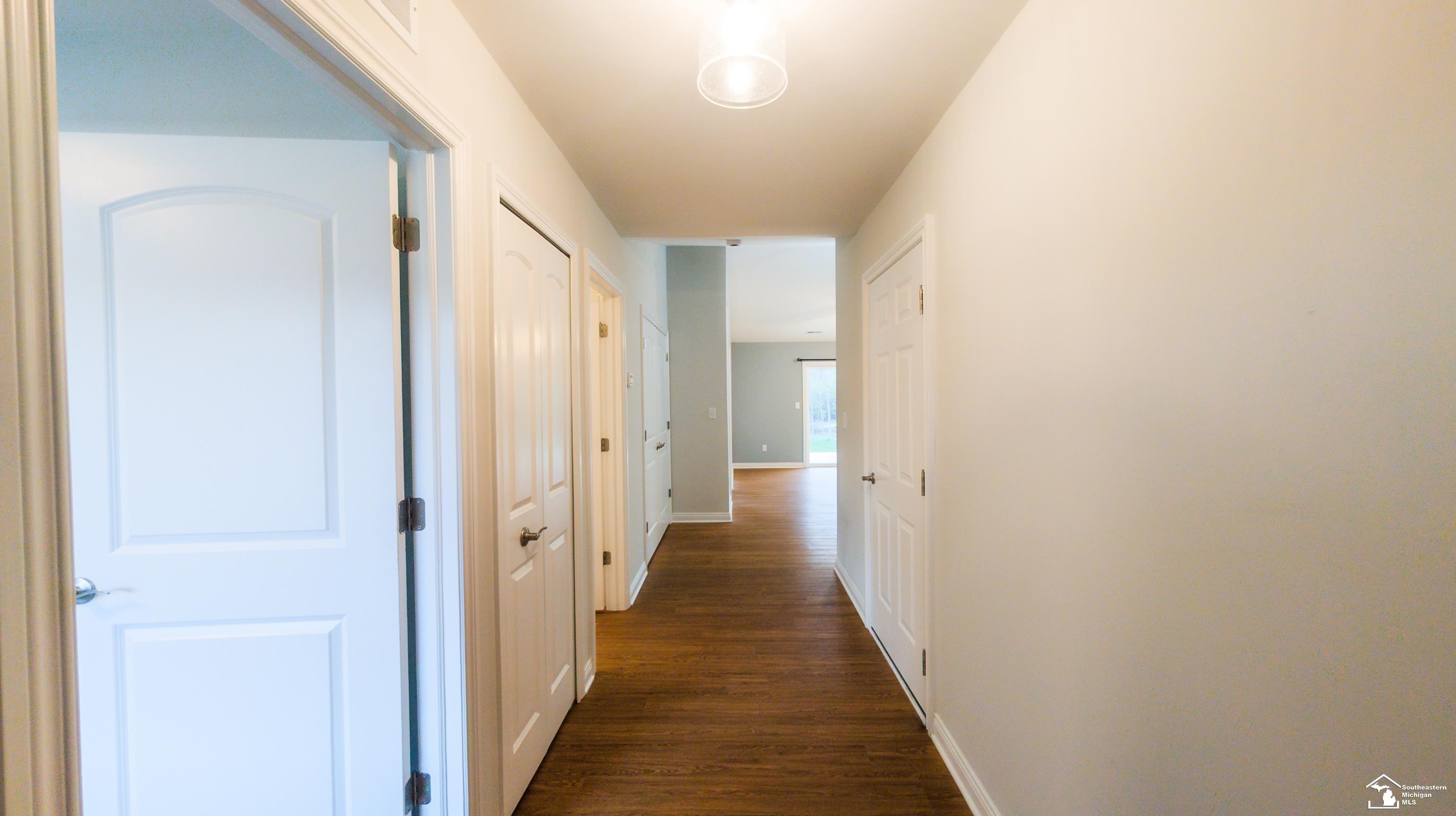 5203 Volterra Drive Monroe, MI 48161 - Photo 2 of 20 50201288-5fe1595b-aac2-46b5-bed9-12e65cc16ba6.JPG