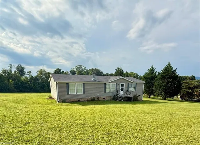 $224,000 | 759 Cameron Lane, Mount Airy, NC 27030