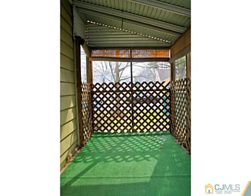 946 Raritan Road Clark, NJ 07066 - Photo 21 of 22 Gallery Image 21