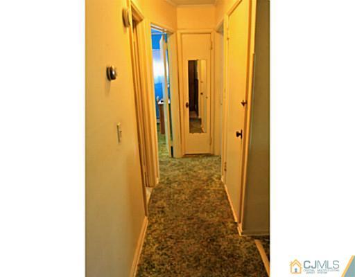 946 Raritan Road Clark, NJ 07066 - Photo 9 of 22 Gallery Image 9