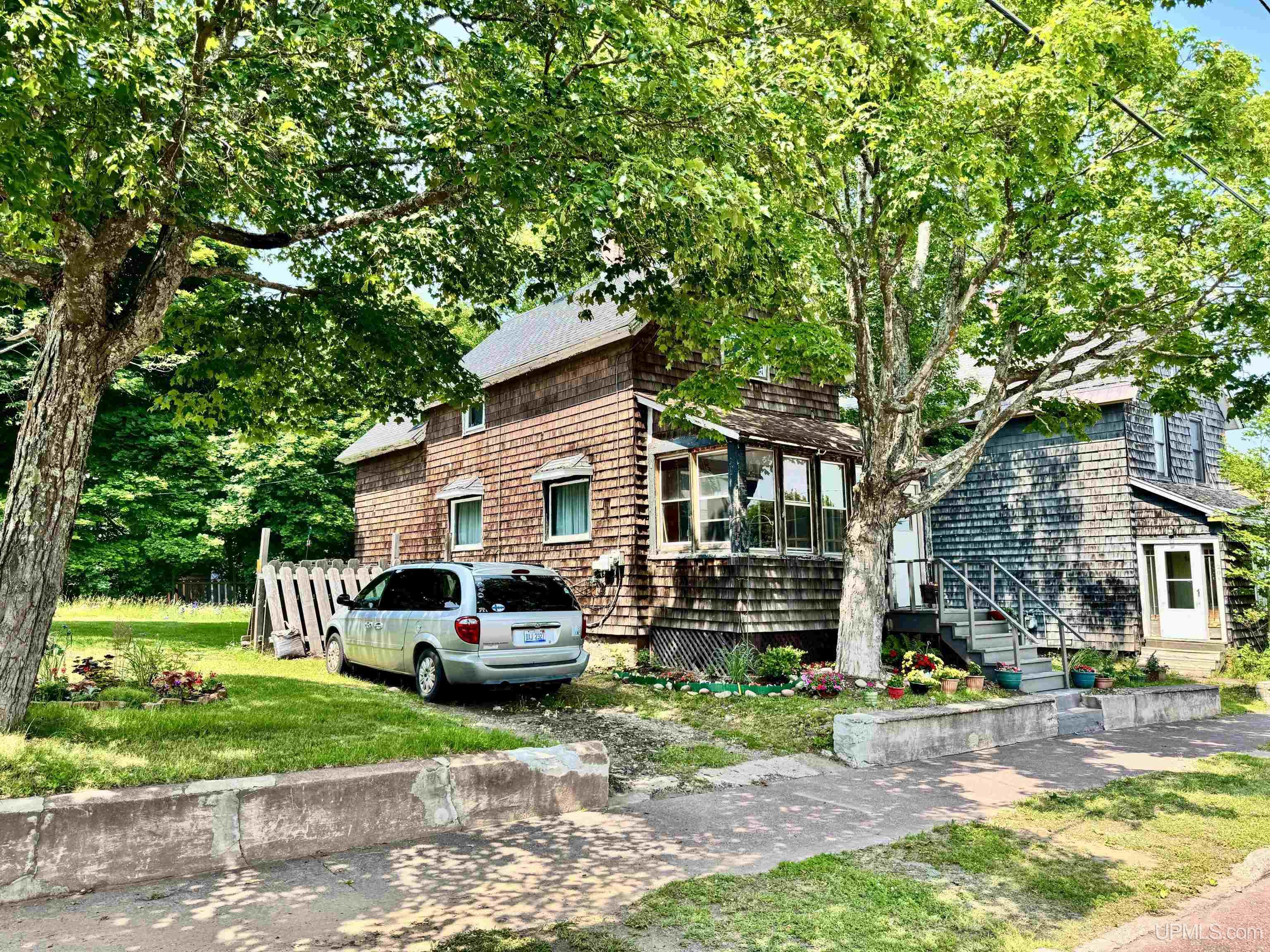 205 Kearsarge Street Calumet, MI 49913 - Photo 25 of 29