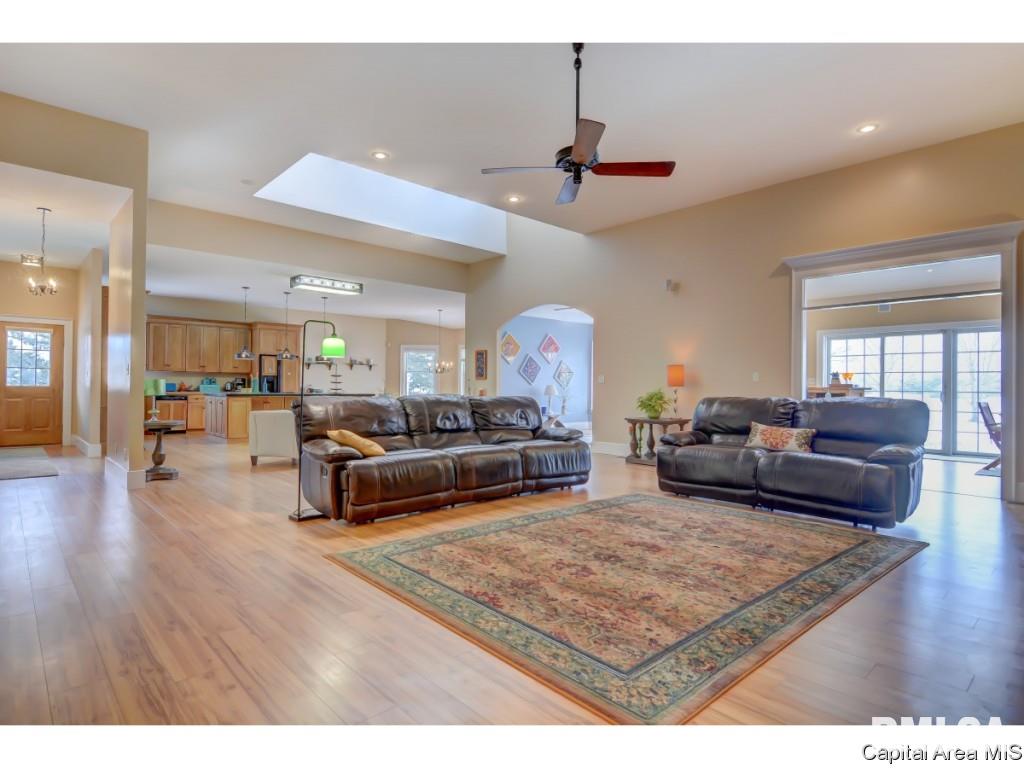 3224 Falcon Point Springfield, IL 62711 - Photo 5 of 36