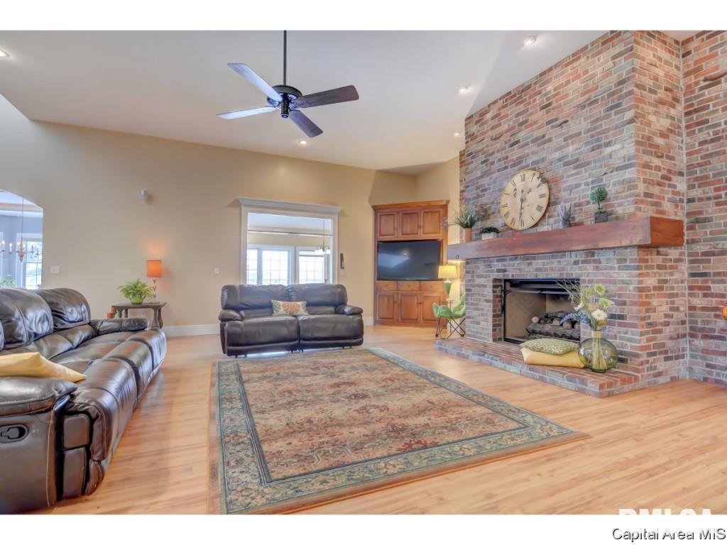 3224 Falcon Point Springfield, IL 62711 - Photo 6 of 36