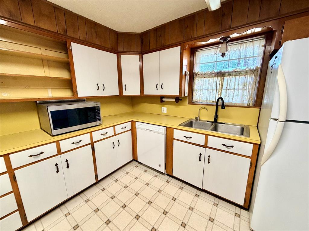 1303 Hanna Valley Road Goldthwaite, TX 76844 - Photo 9 of 30