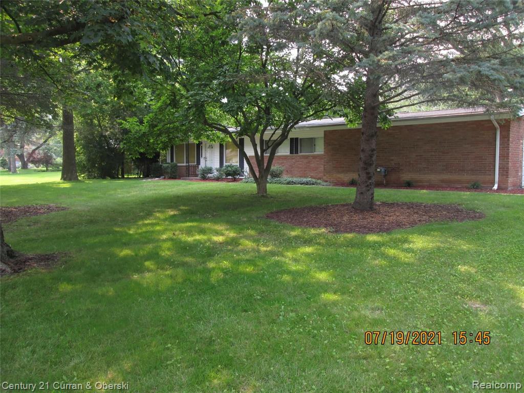 27860 Peppermill Road Farmington Hills, MI 48331 - Photo 1 of 28