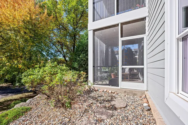 $359,000 | 3030 St Albans Mill Road, Unit 115, Minnetonka, MN 55305