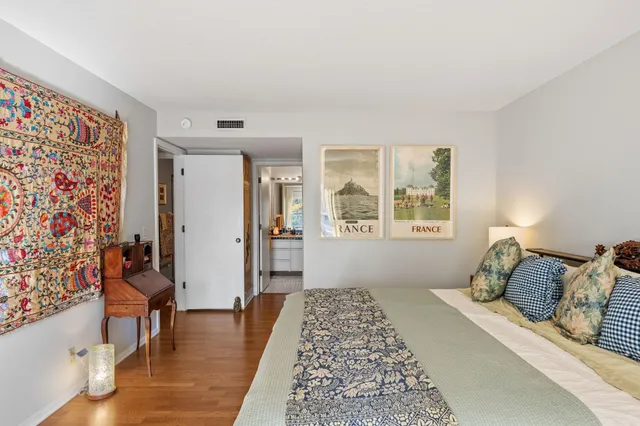 $359,000 | 3030 St Albans Mill Road, Unit 115, Minnetonka, MN 55305