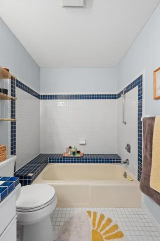 $359,000 | 3030 St Albans Mill Road, Unit 115, Minnetonka, MN 55305