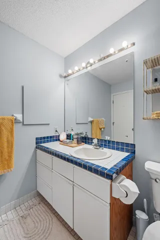 $359,000 | 3030 St Albans Mill Road, Unit 115, Minnetonka, MN 55305