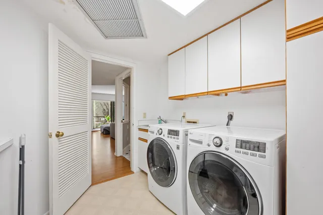 $359,000 | 3030 St Albans Mill Road, Unit 115, Minnetonka, MN 55305