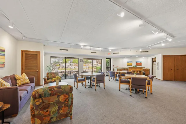 $359,000 | 3030 St Albans Mill Road, Unit 115, Minnetonka, MN 55305