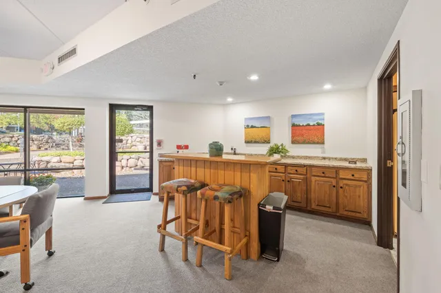 $359,000 | 3030 St Albans Mill Road, Unit 115, Minnetonka, MN 55305