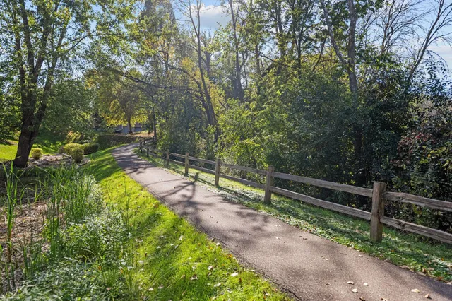 $359,000 | 3030 St Albans Mill Road, Unit 115, Minnetonka, MN 55305