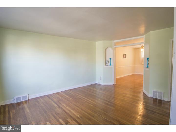 7918 Rugby Street Philadelphia, PA 19150 - Photo 7 of 25 Living Room