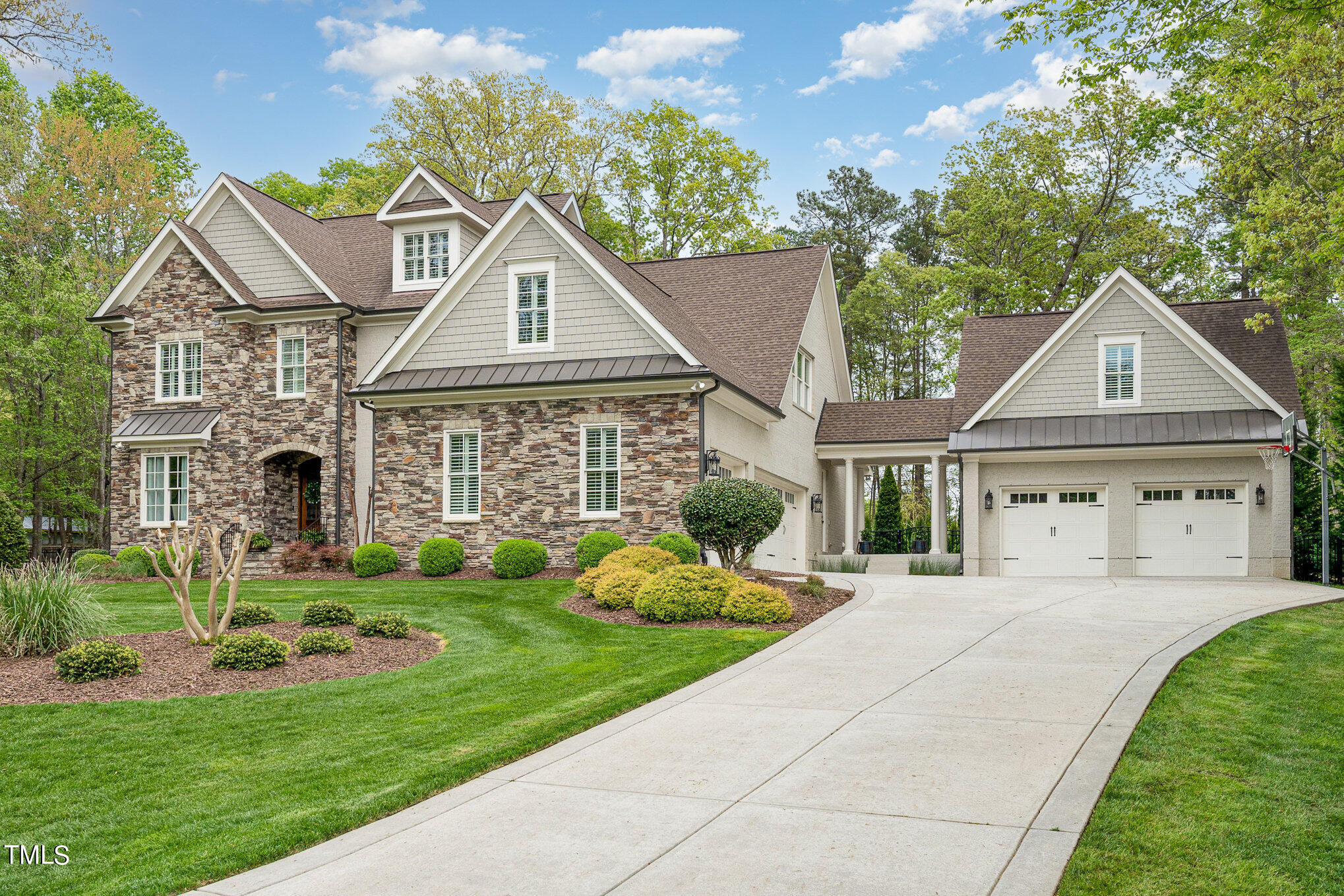 10632 Marion Stone Way Raleigh, NC 27614 - Photo 84 of 95 a front view of a house with garden