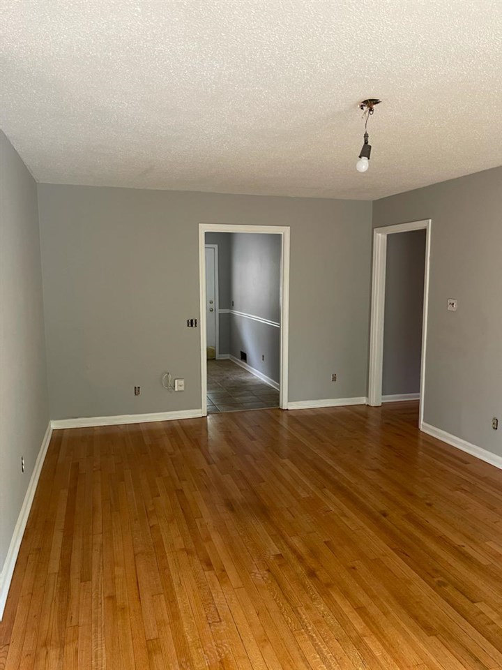2944 Falkirk Road Memphis, TN 38128 - Photo 2 of 7