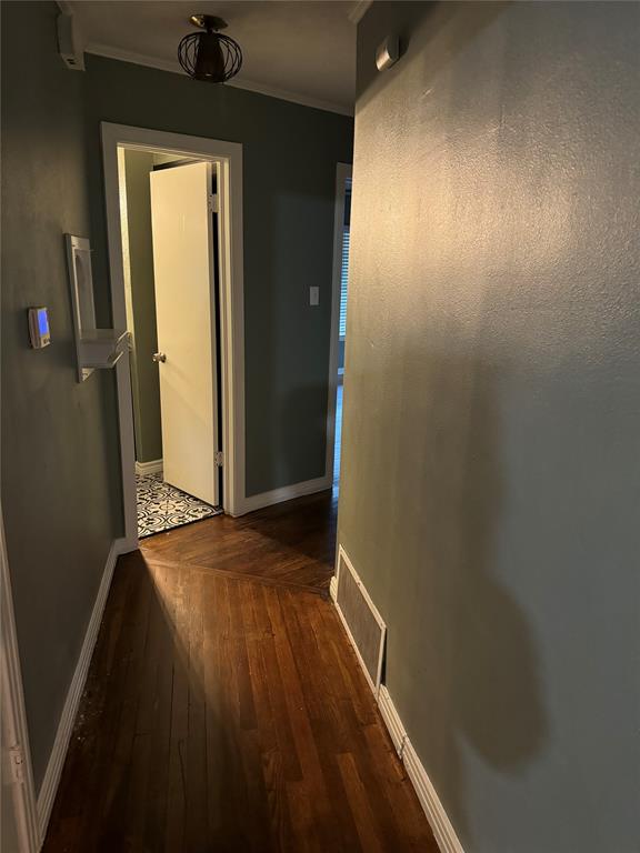 1406 Country Club Road Ennis, TX 75119 - Photo 10 of 26