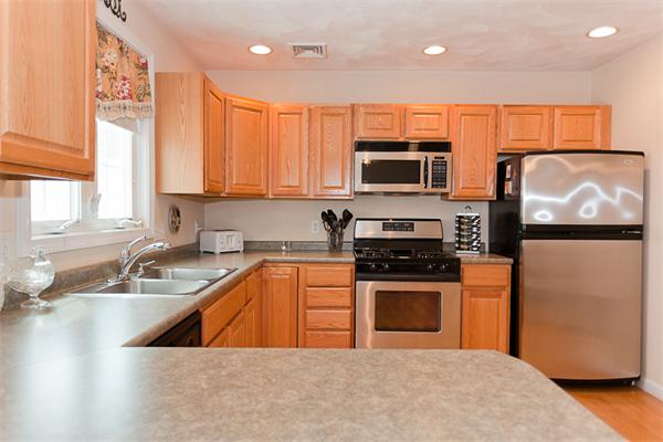188 Beach Road, Unit 9 Salisbury, MA 01952 - Photo 7 of 19 Gallery Image 7