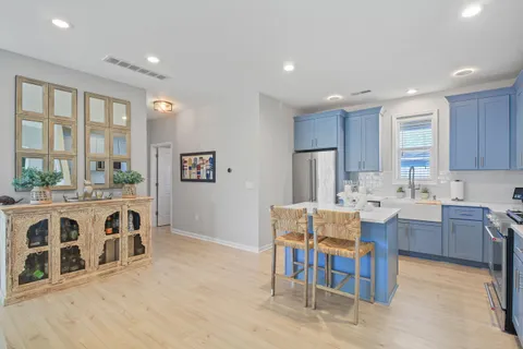 $699,900 | 453 Mill Street, Unit 802, Fontana, WI 53125