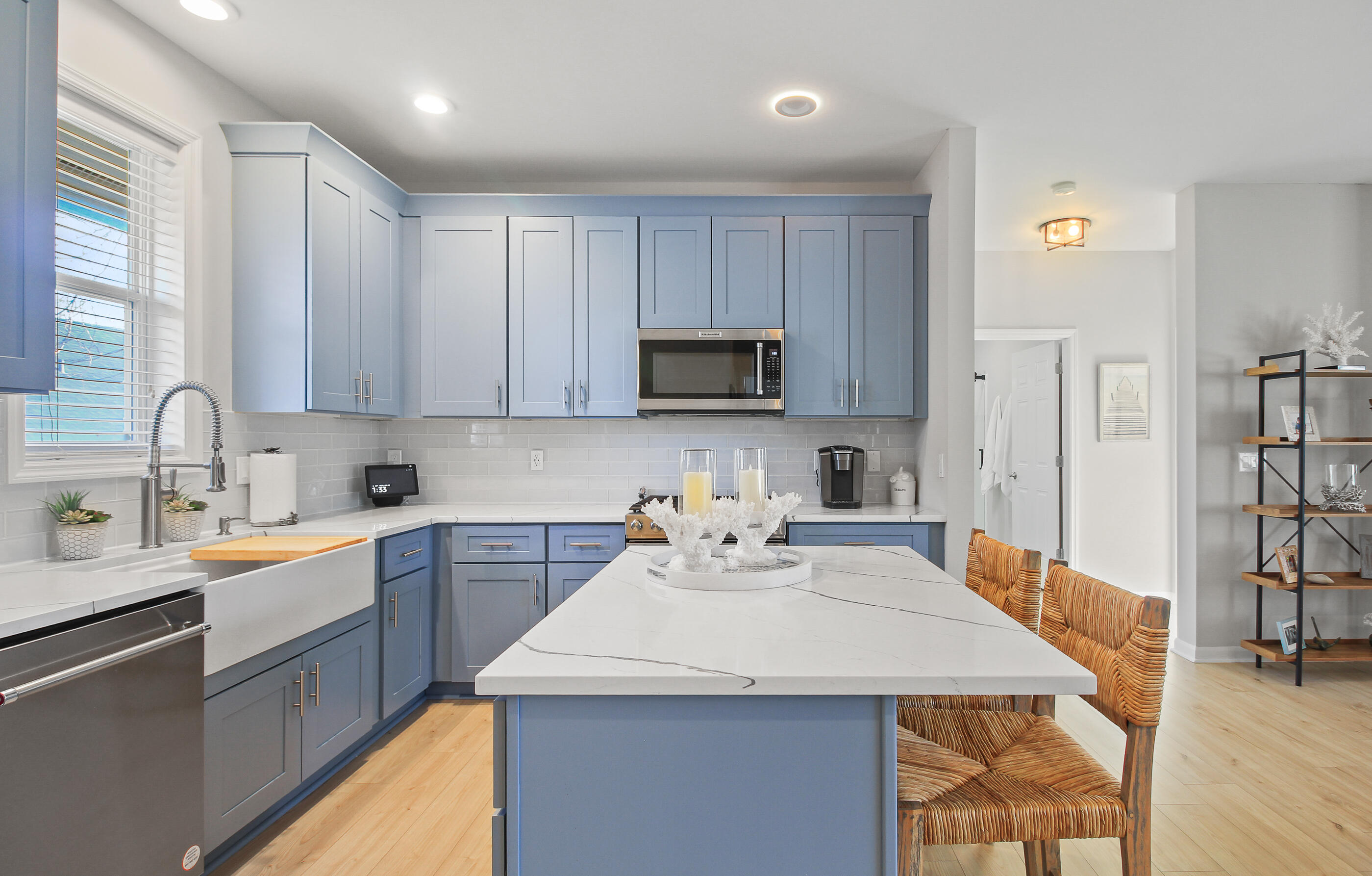 453 Mill Street, Unit 802 Fontana, WI 53125 - Photo 21 of 57 Kitchen