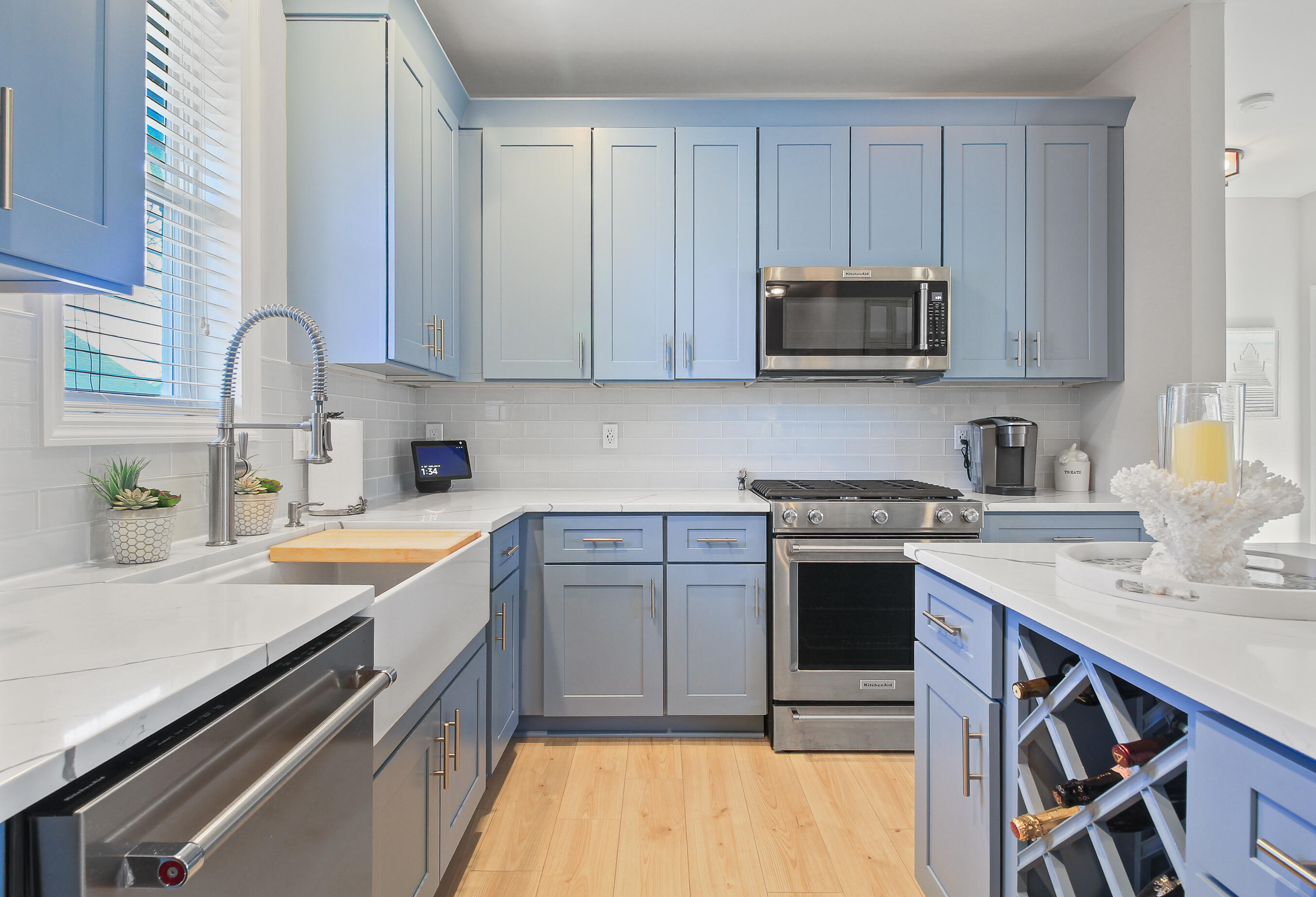 453 Mill Street, Unit 802 Fontana, WI 53125 - Photo 22 of 57 Kitchen