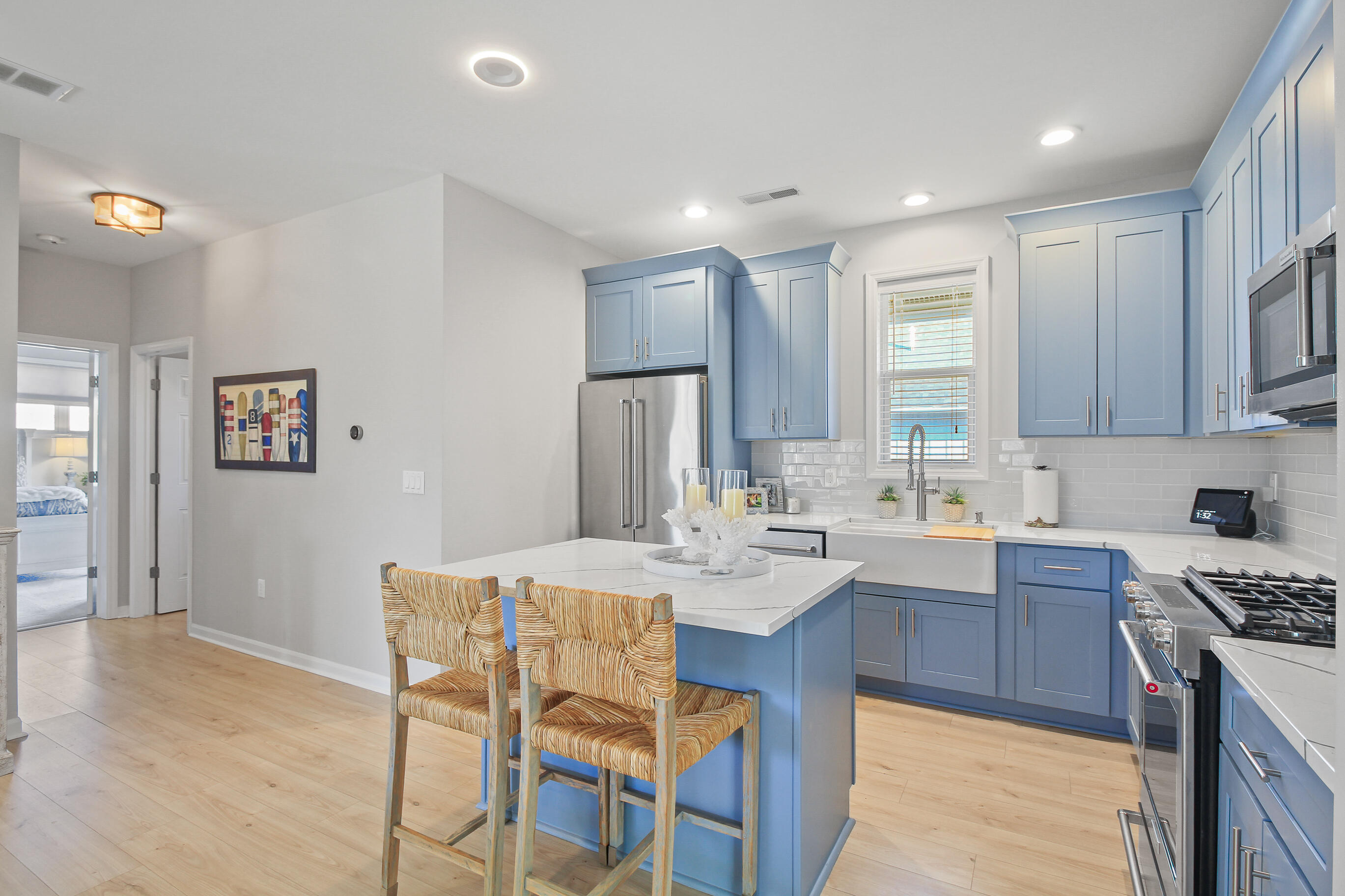 453 Mill Street, Unit 802 Fontana, WI 53125 - Photo 24 of 57 Kitchen