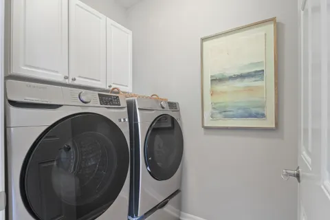 $699,900 | 453 Mill Street, Unit 802, Fontana, WI 53125
