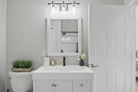 $699,900 | 453 Mill Street, Unit 802, Fontana, WI 53125