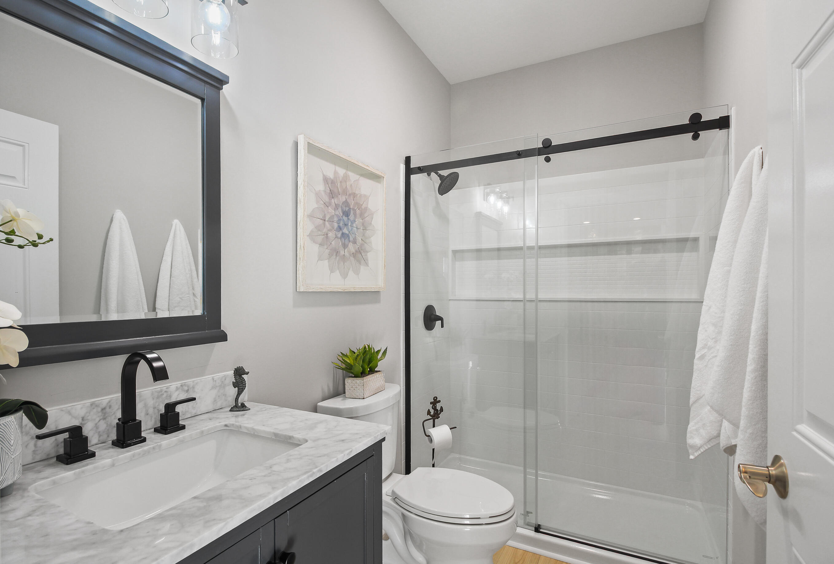 453 Mill Street, Unit 802 Fontana, WI 53125 - Photo 35 of 57 Hall Bath