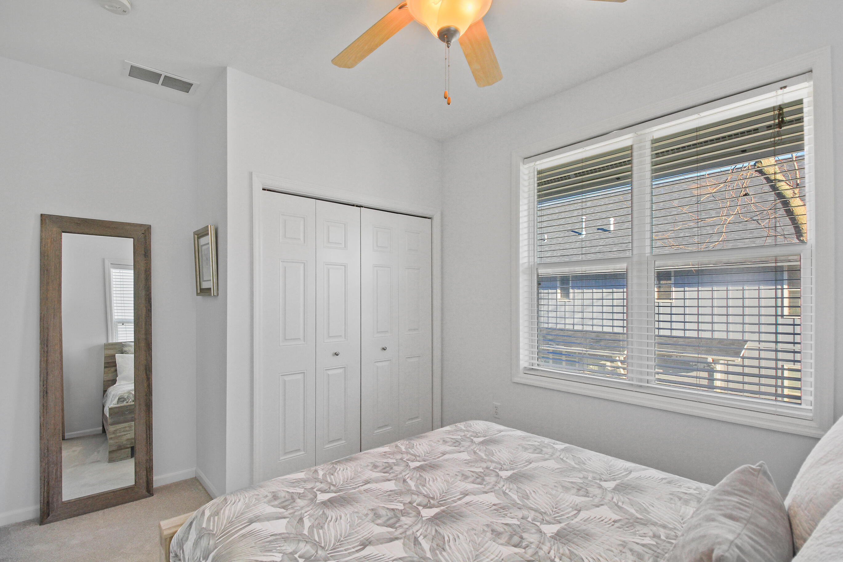 453 Mill Street, Unit 802 Fontana, WI 53125 - Photo 43 of 56 Bedroom 3