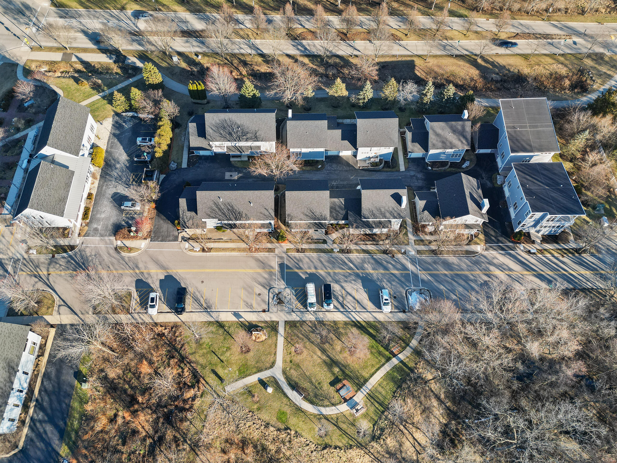 453 Mill Street, Unit 802 Fontana, WI 53125 - Photo 45 of 57 Small enclave of residences flanked by Village park, greenspace/path, and coffee house.