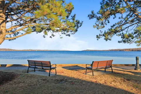 $699,900 | 453 Mill Street, Unit 802, Fontana, WI 53125