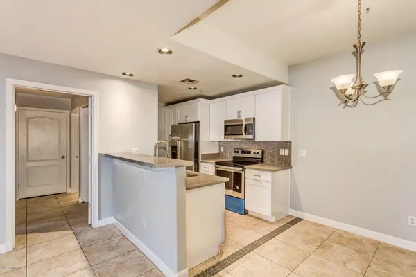 $1,595 | 500 North Gila Springs Boulevard, Unit 121, Chandler, AZ 85226