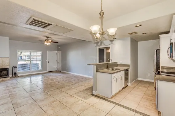 $1,595 | 500 North Gila Springs Boulevard, Unit 121, Chandler, AZ 85226