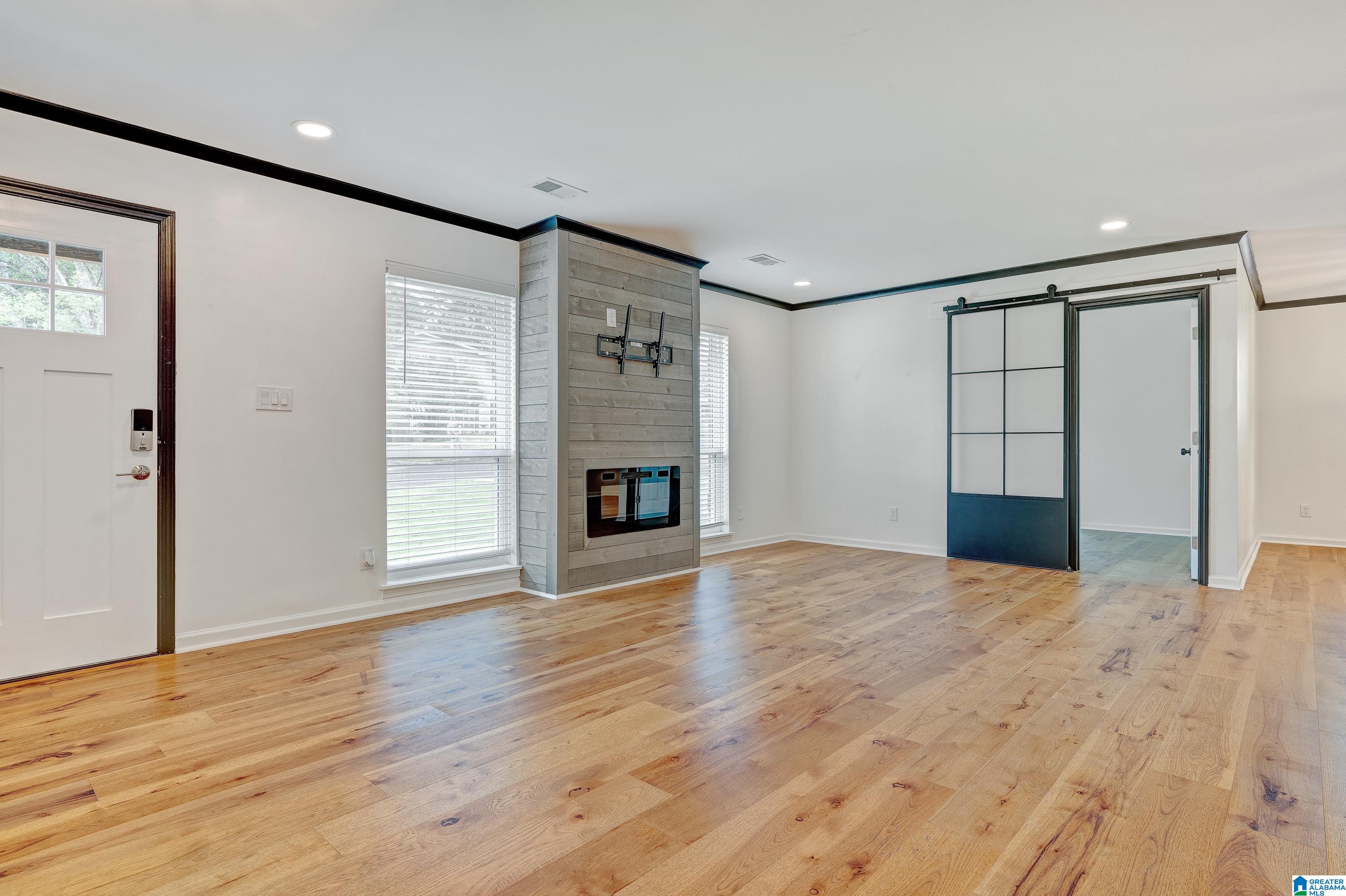 5804 Southhall Road Birmingham, AL 35213 - Photo 4 of 36