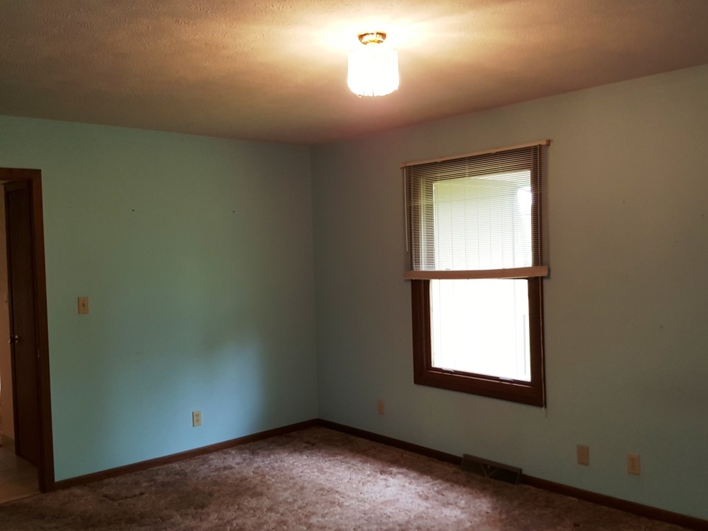 18000 East Rock Grove Road Davis, IL 61019 - Photo 13 of 21 Gallery Image 13
