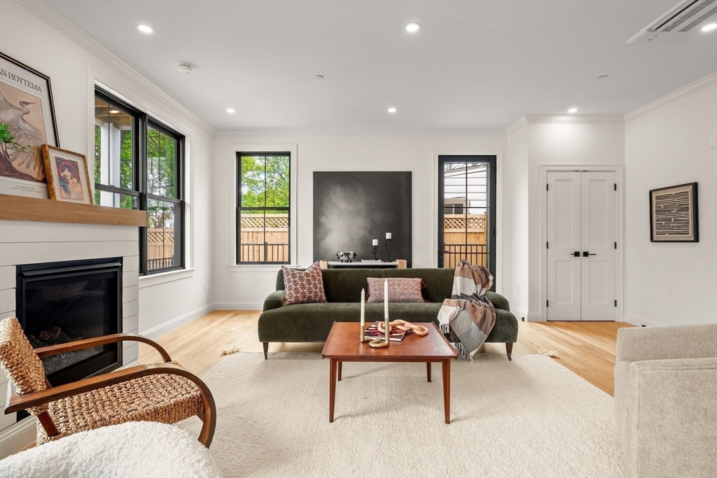27 Shepard Street, Unit 5 Boston, MA 02135 - Photo 6 of 33