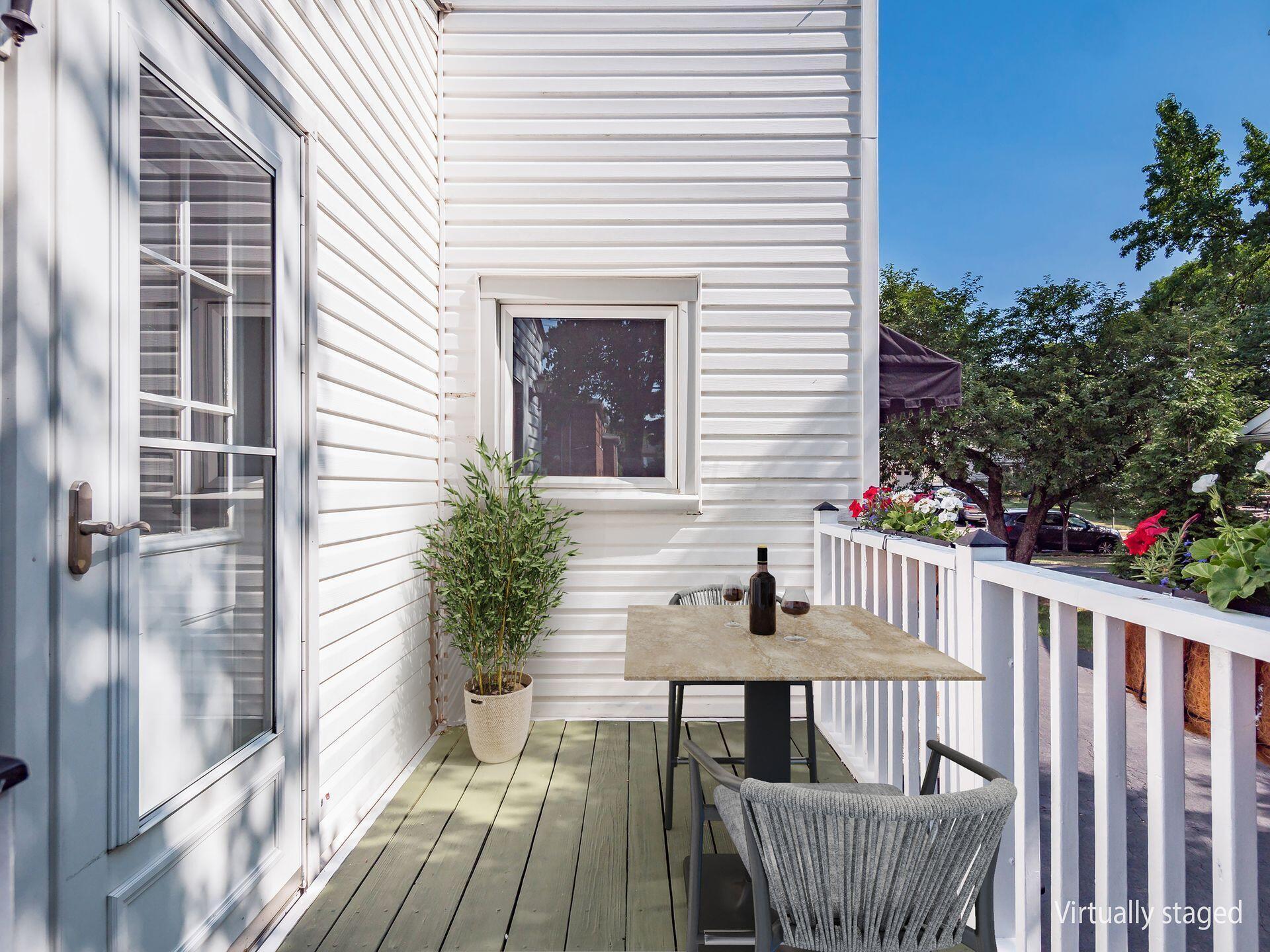 1569 Barrington Road Columbus, OH 43221 - Photo 36 of 43 Deck