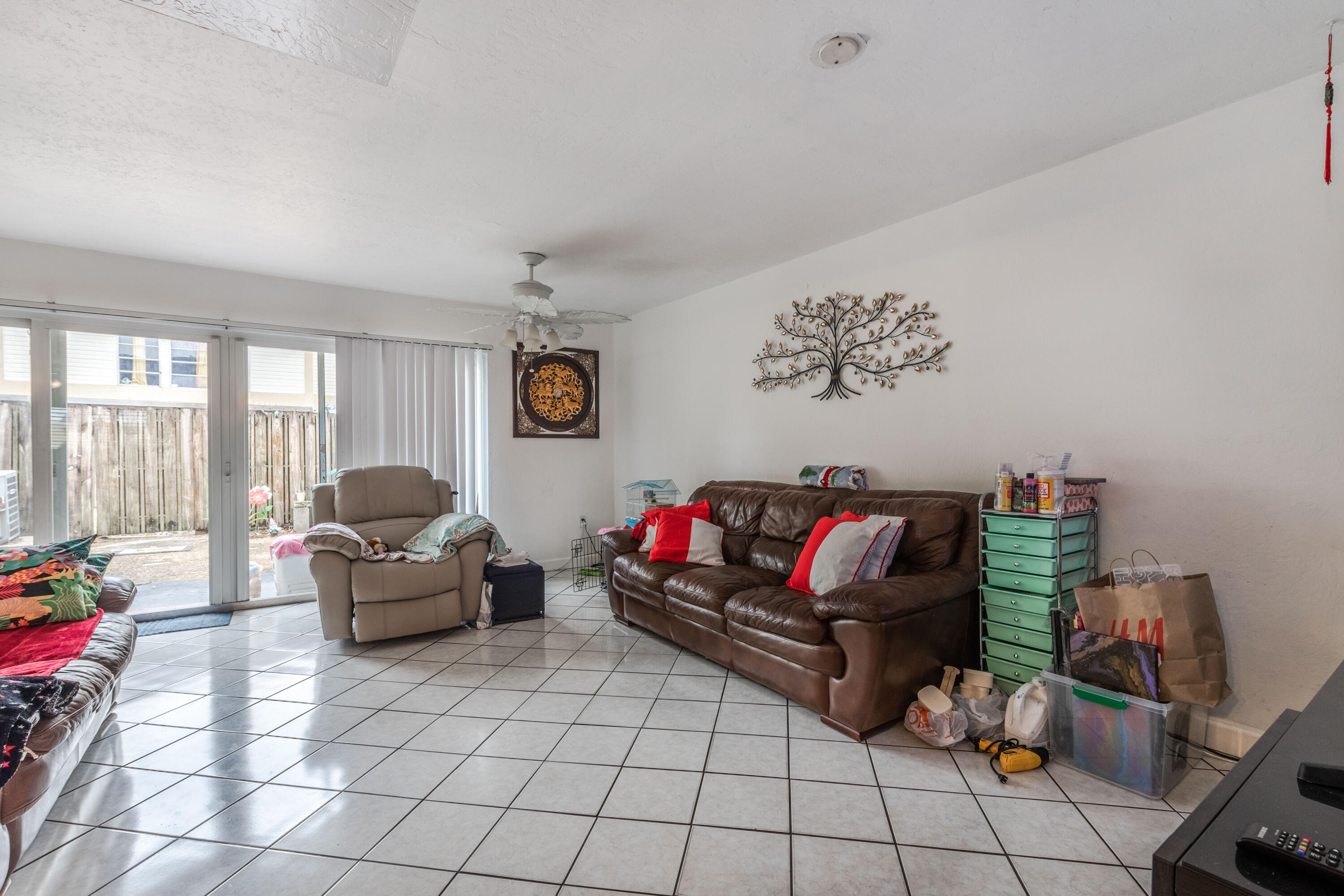 3341 Raleigh Street, Unit 2F Hollywood, FL 33021 - Photo 8 of 32 3341 Raleigh Str Unit 2F (9 of 36)