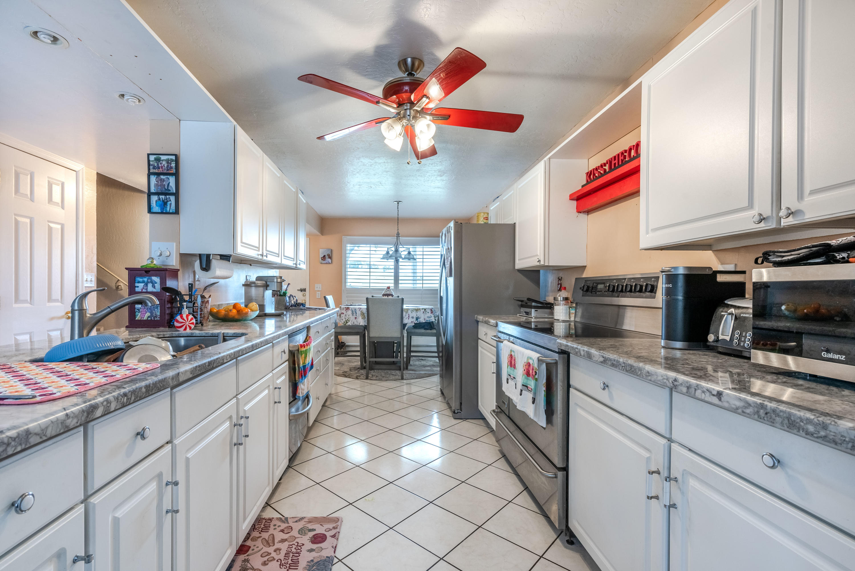 3341 Raleigh Street, Unit 2F Hollywood, FL 33021 - Photo 9 of 32 3341 Raleigh Str Unit 2F (10 of 36)