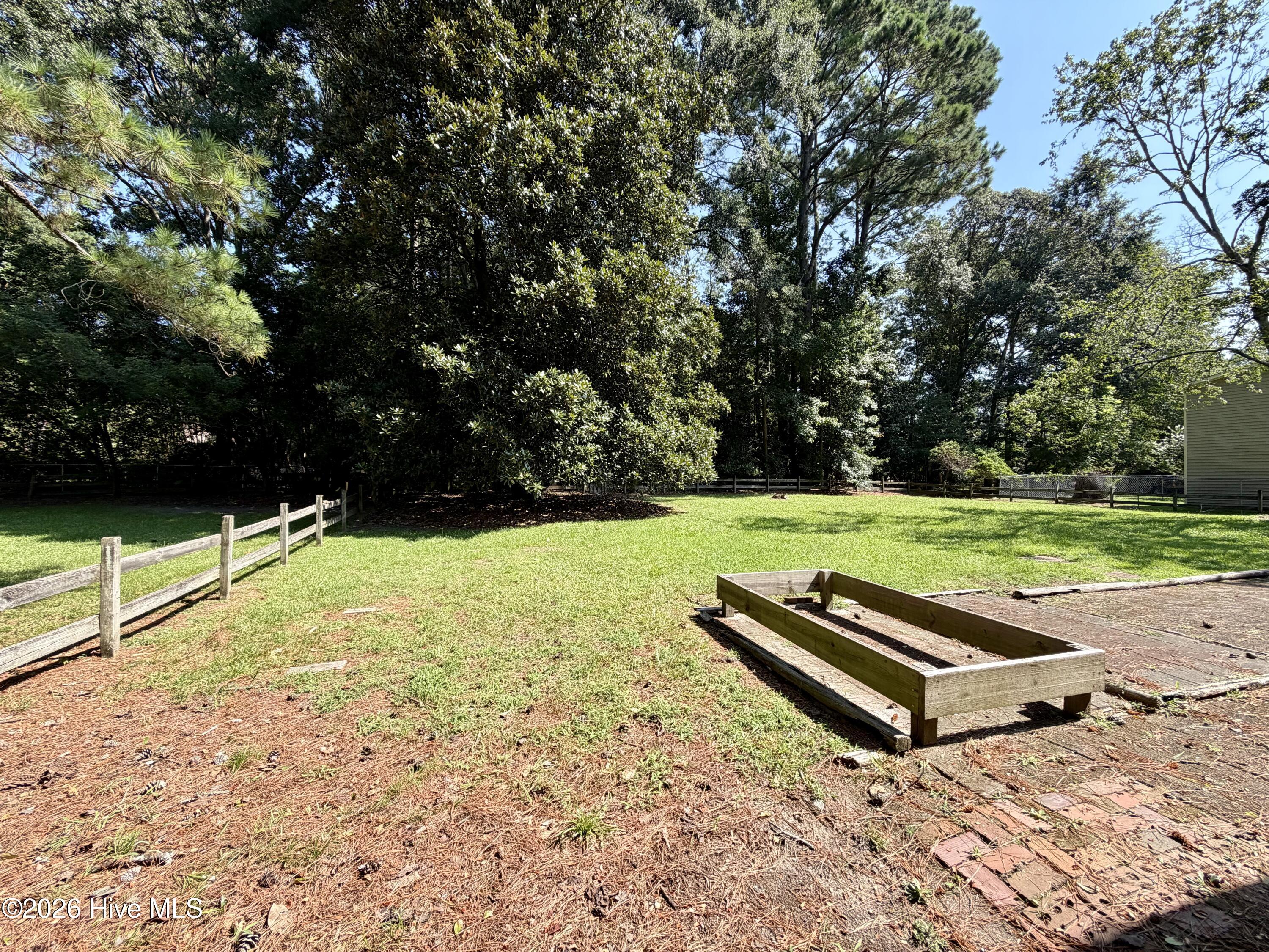 216 Rockledge Road New Bern, NC 28562 - Photo 3 of 42 Gallery Image 3