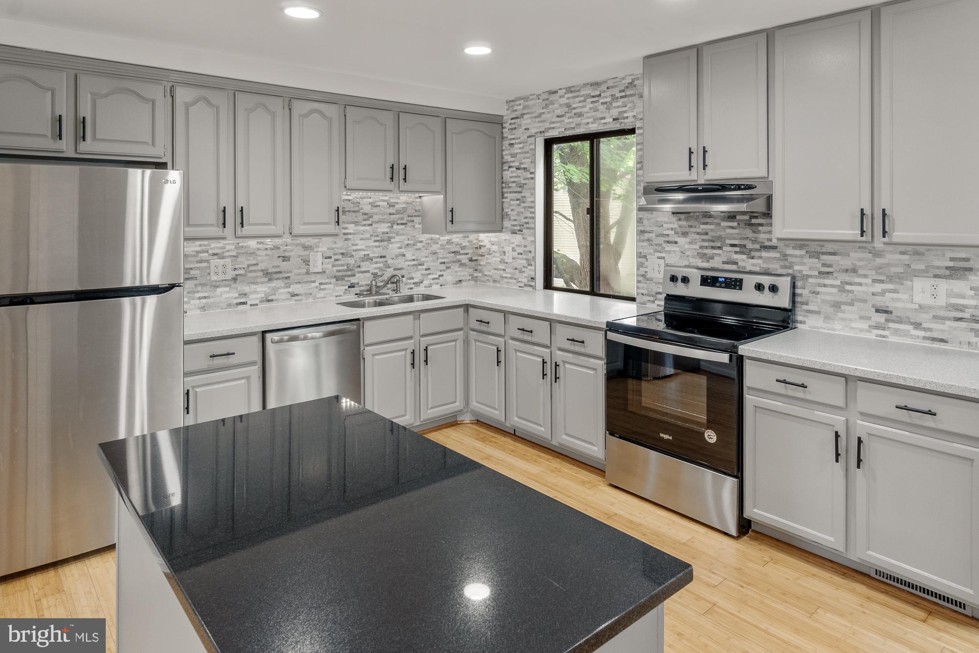 17628 Collier Circle Poolesville, MD 20837 - Photo 22 of 69 Tons of cabinet space