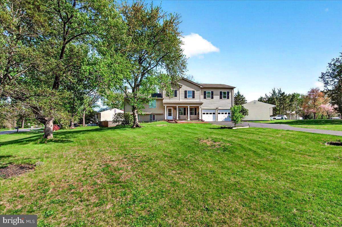17628 Collier Circle Poolesville, MD 20837 - Photo 4 of 69