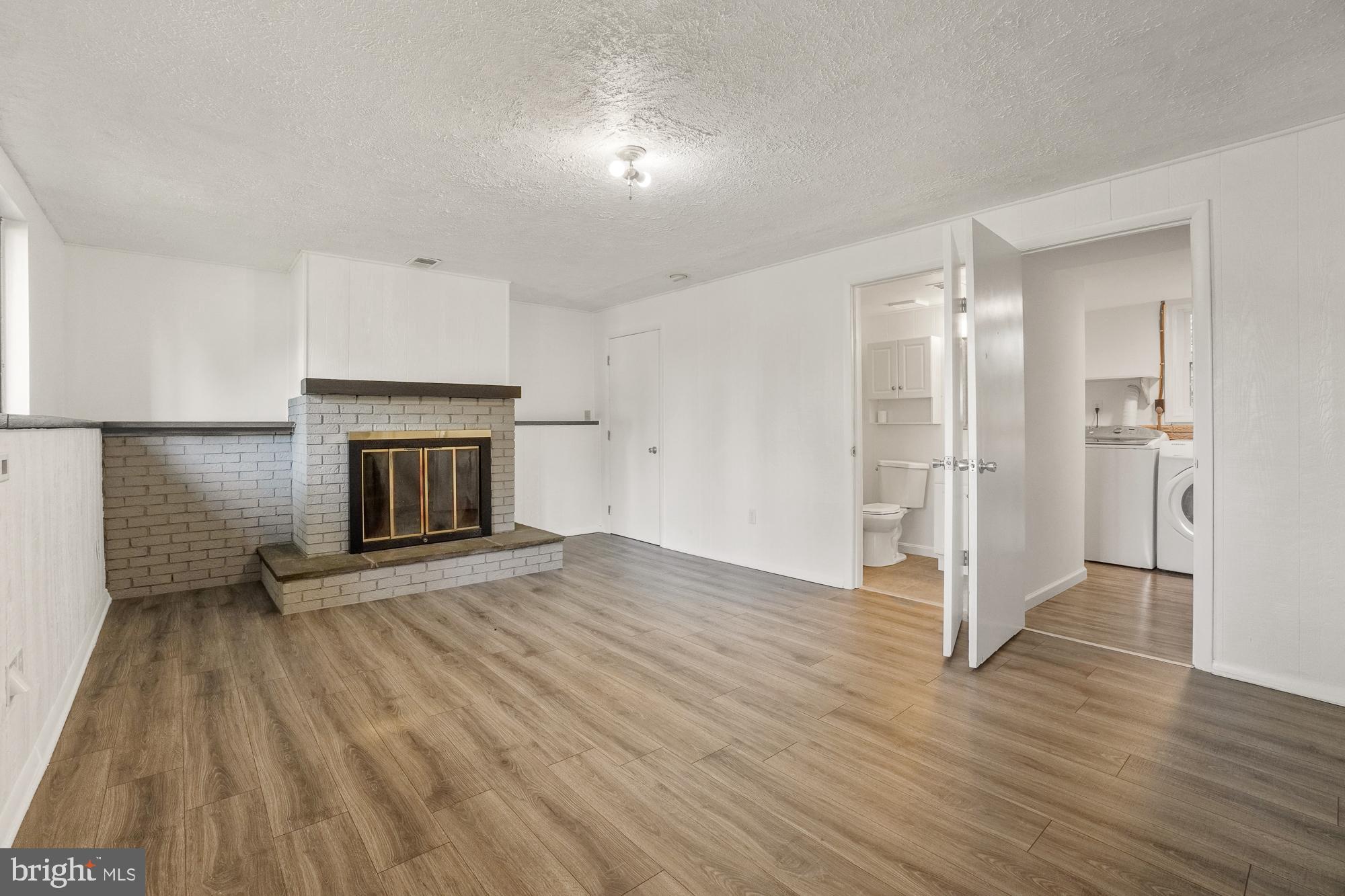 17628 Collier Circle Poolesville, MD 20837 - Photo 43 of 69 Big rec room!