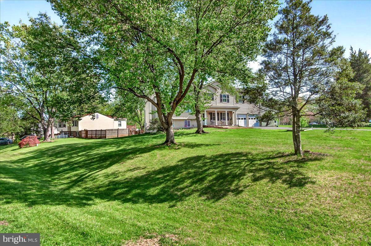 17628 Collier Circle Poolesville, MD 20837 - Photo 6 of 69