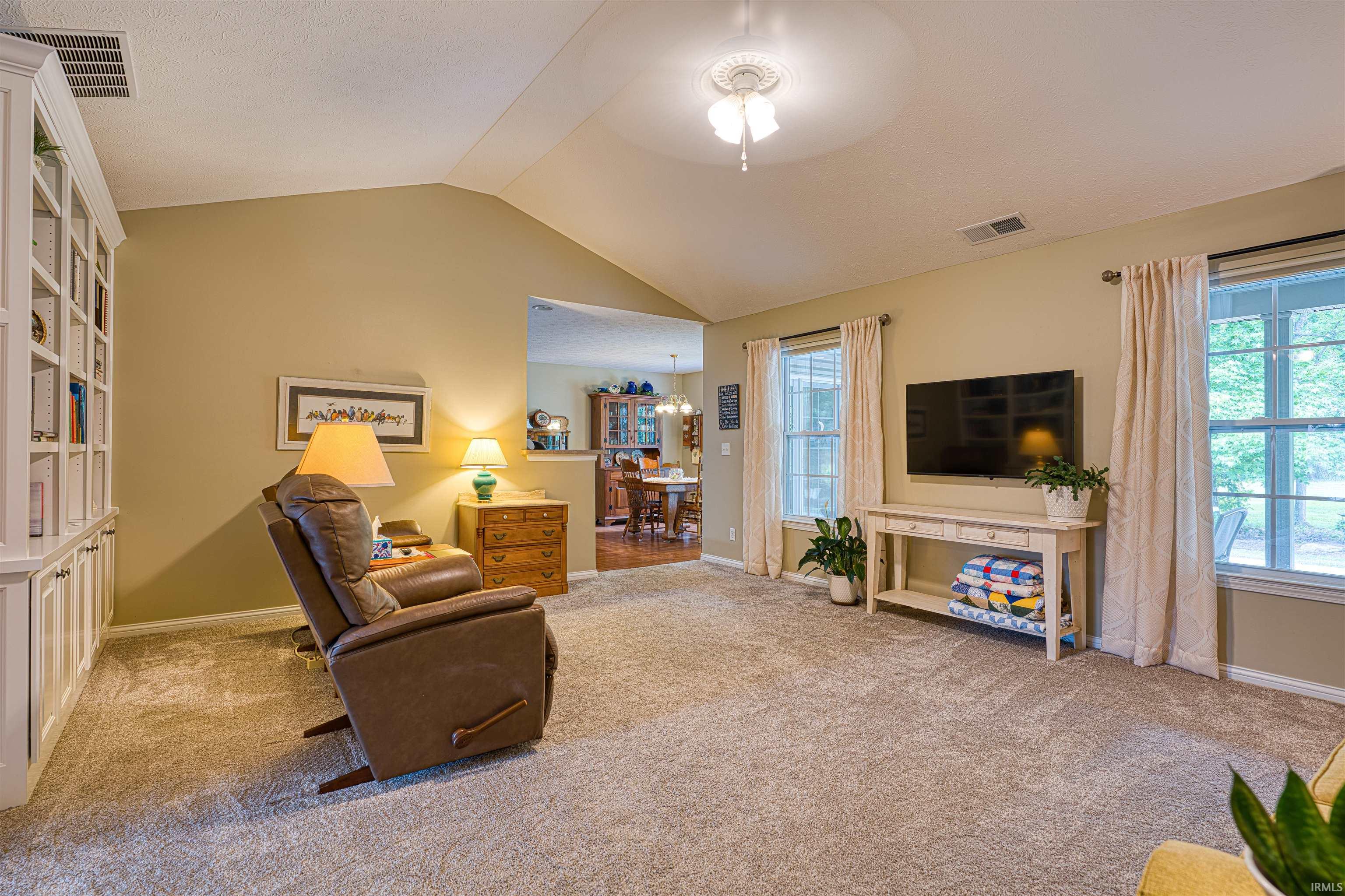10344 Clippinger Road Evansville, IN 47725 - Photo 11 of 41