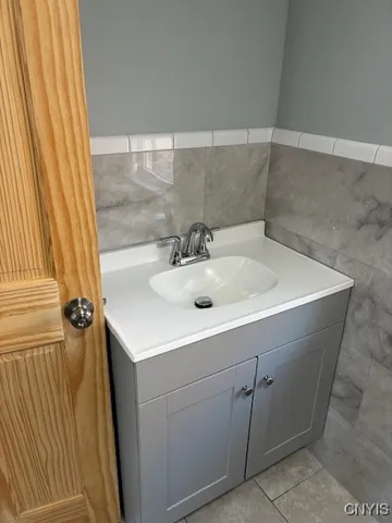 $189,000 | 705 Court Street, Utica, NY 13502