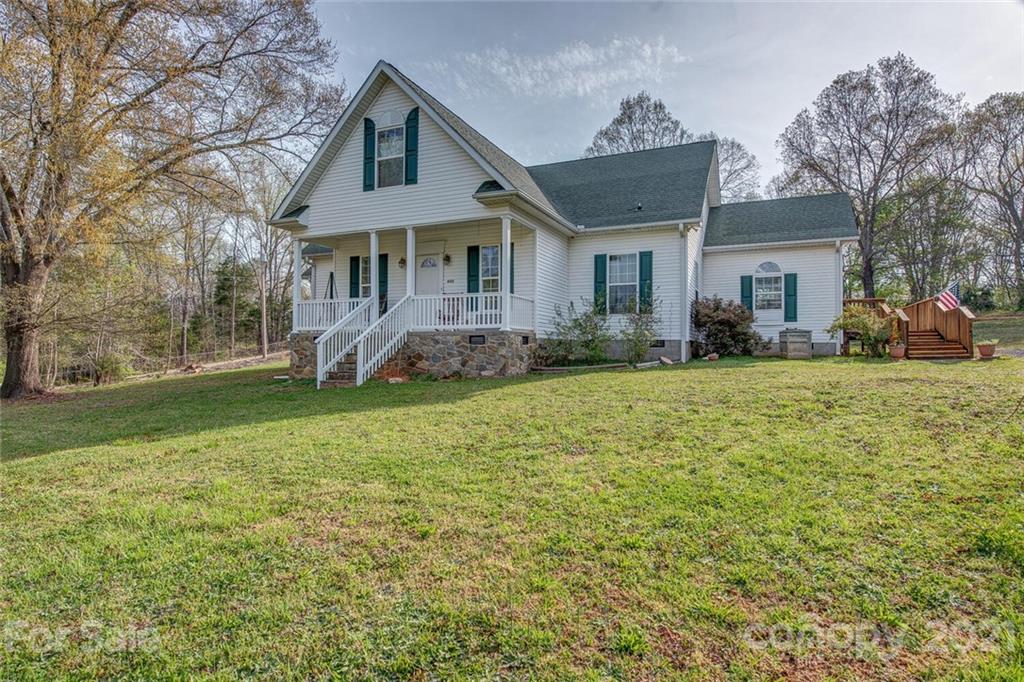 622 Miles Road Dallas, NC 28034 - Photo 4 of 20 Gallery Image 4