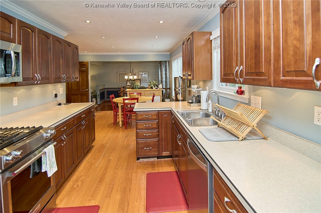 1710 Sierra Road Charleston, WV 25314 - Photo 3 of 50 Gallery Image 3