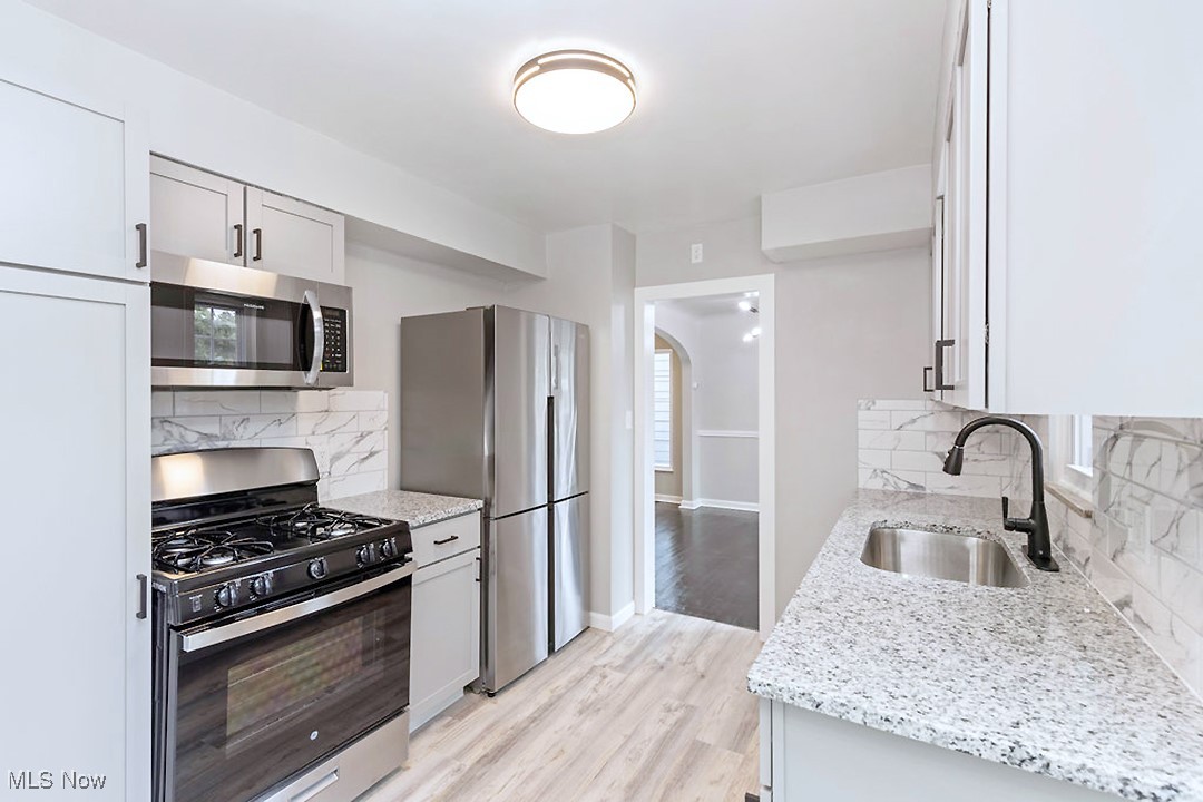 3463 Edison Road Cleveland Heights, OH 44121 - Photo 8 of 24